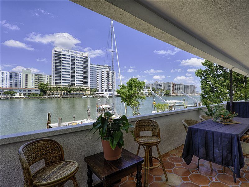 Miami Whitehouse Apartments North Bay Village Экстерьер фото